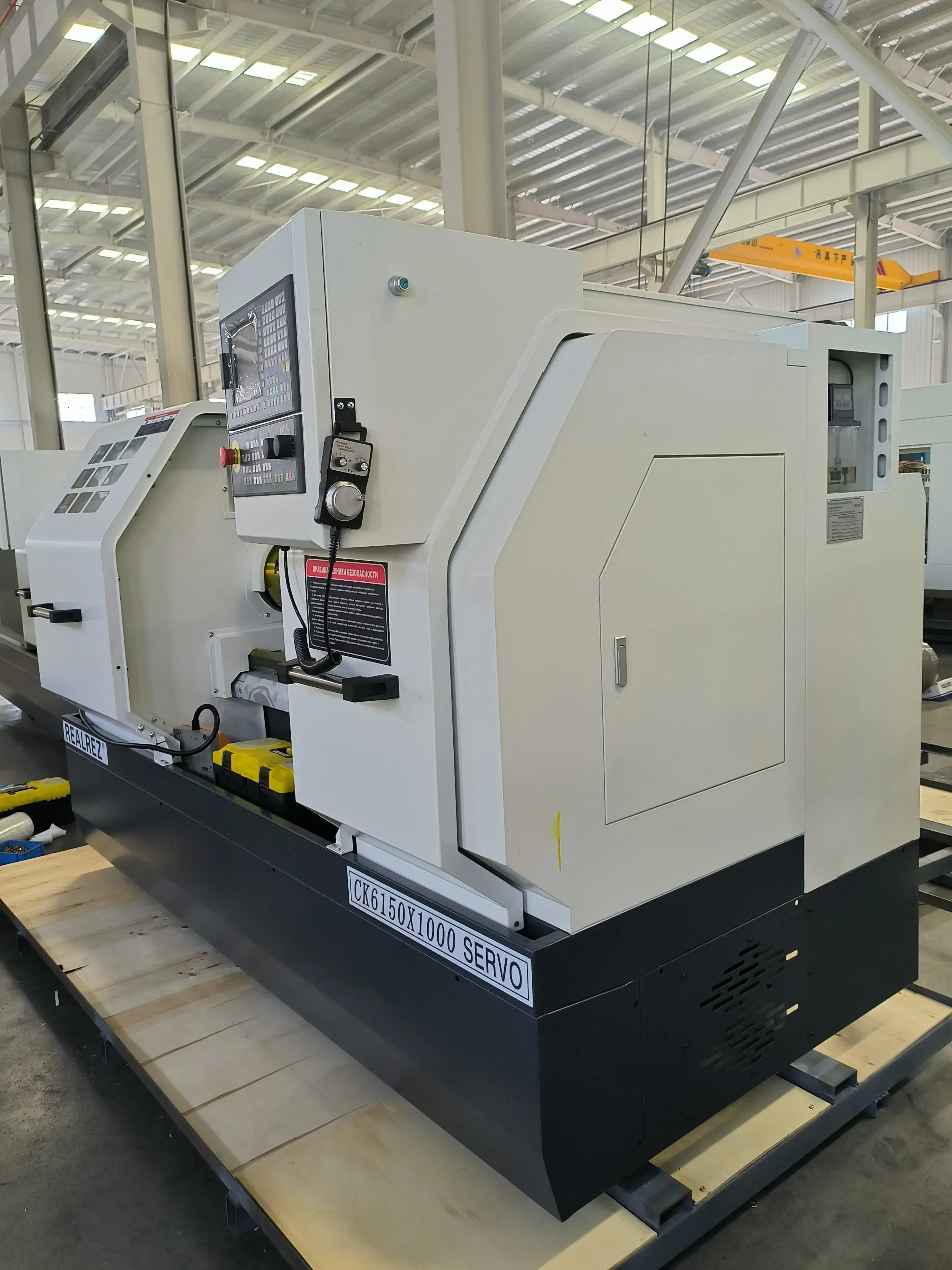 Токарный станок с ЧПУ Realrez CK 6150х1000 SERVO + VDI, Siemens808D, 7.5кВт