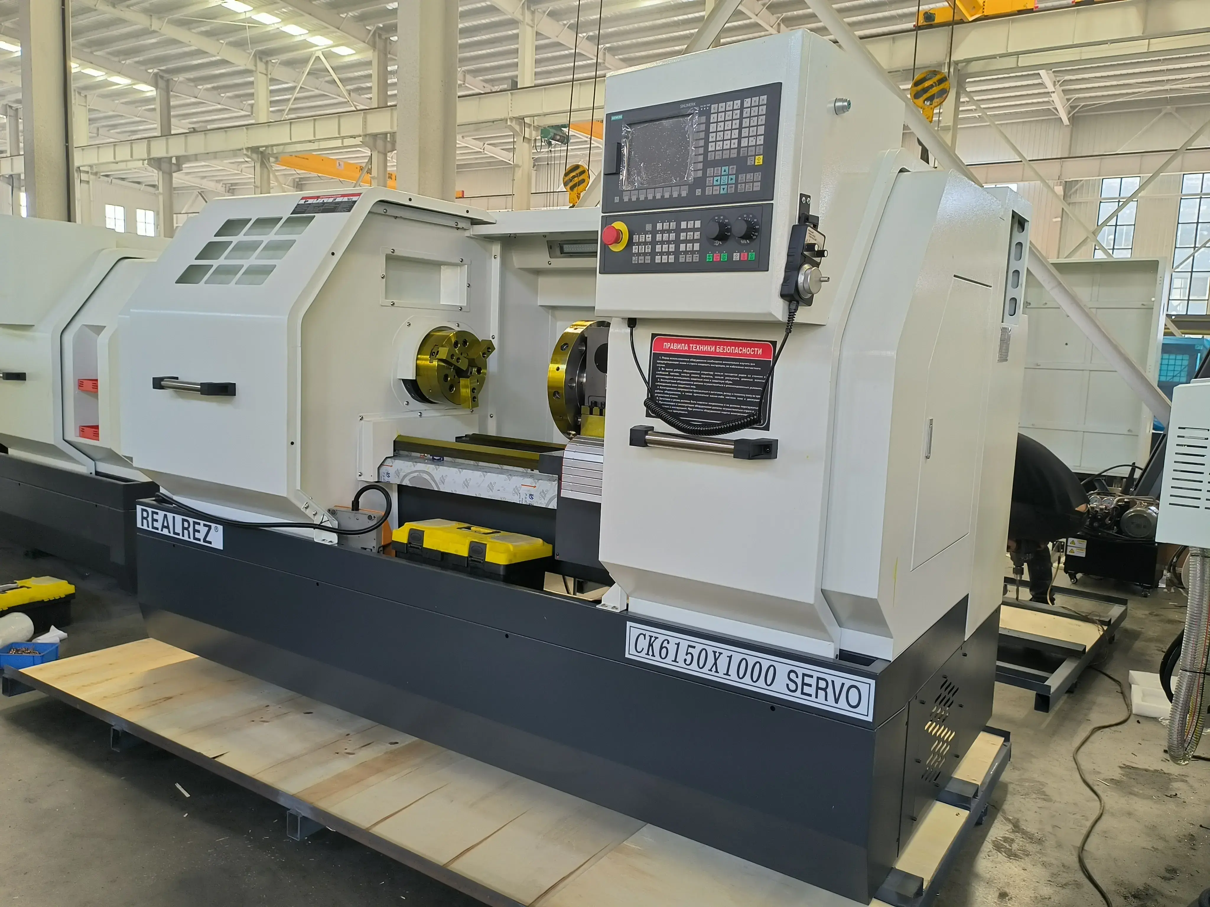 Токарный станок с ЧПУ Realrez CK 6150х1000 SERVO + VDI, Siemens808D, 7.5кВт