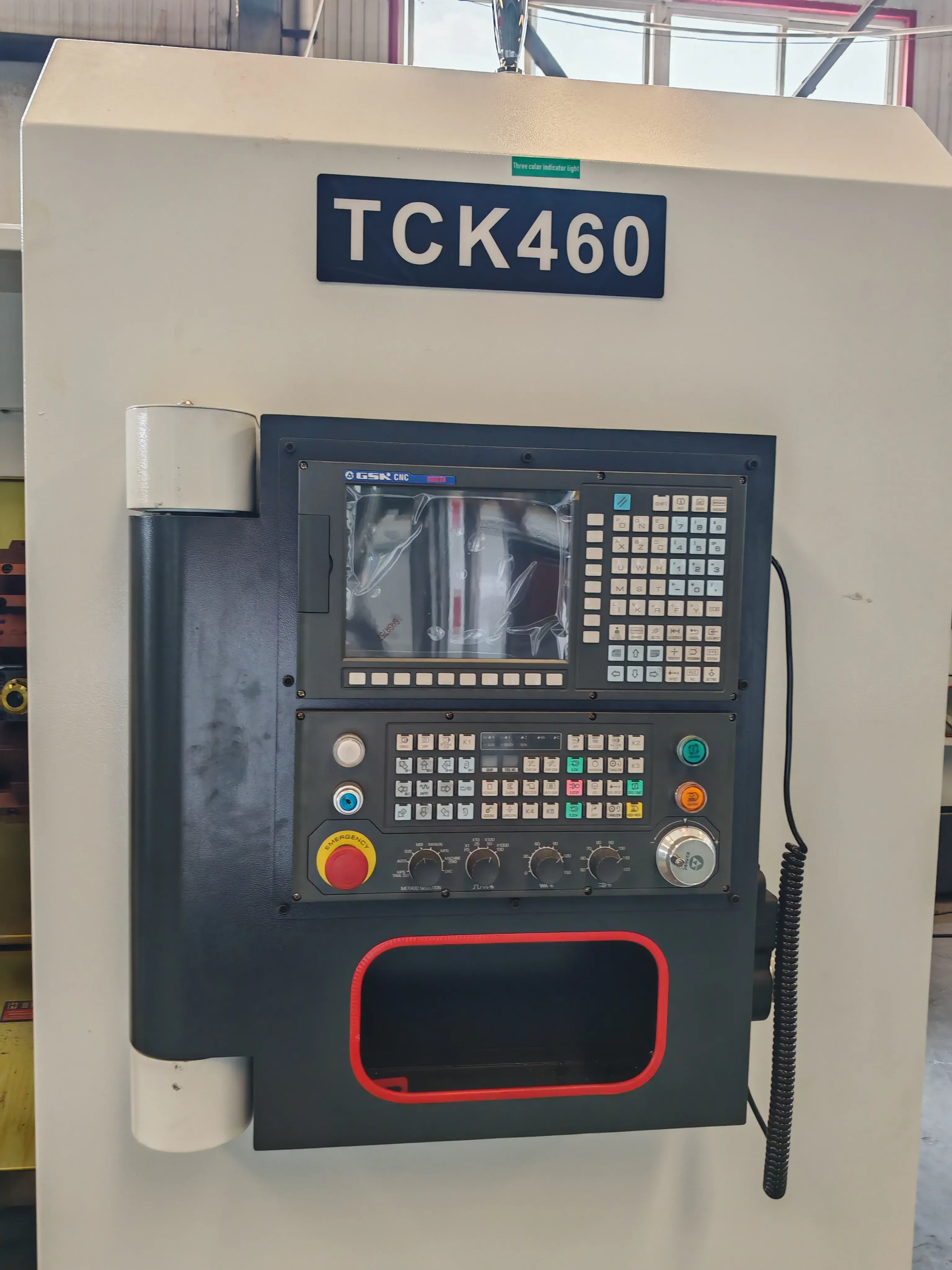 Токарный станок с ЧПУ Realrez ТCK 460x350 с наклонной станиной, 11кВт
