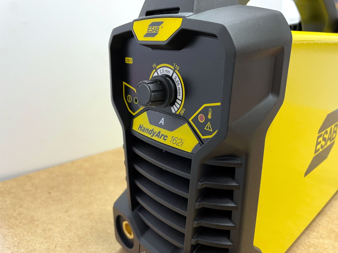 Сварочный инвертор ESAB Handy Arc 162i, MMA, 160А, 220В