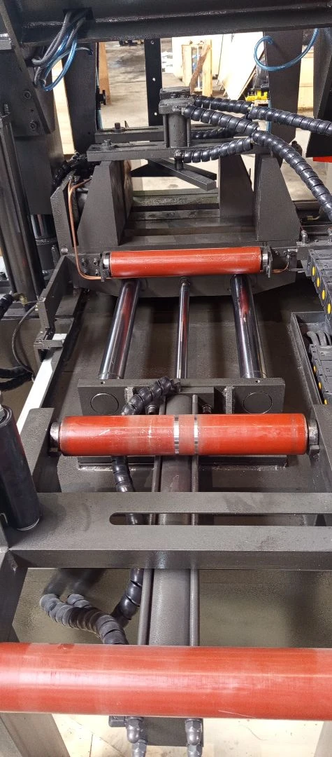 MetMachine ALS4040-NL0ST0 автоматический ленточнопильный станок 