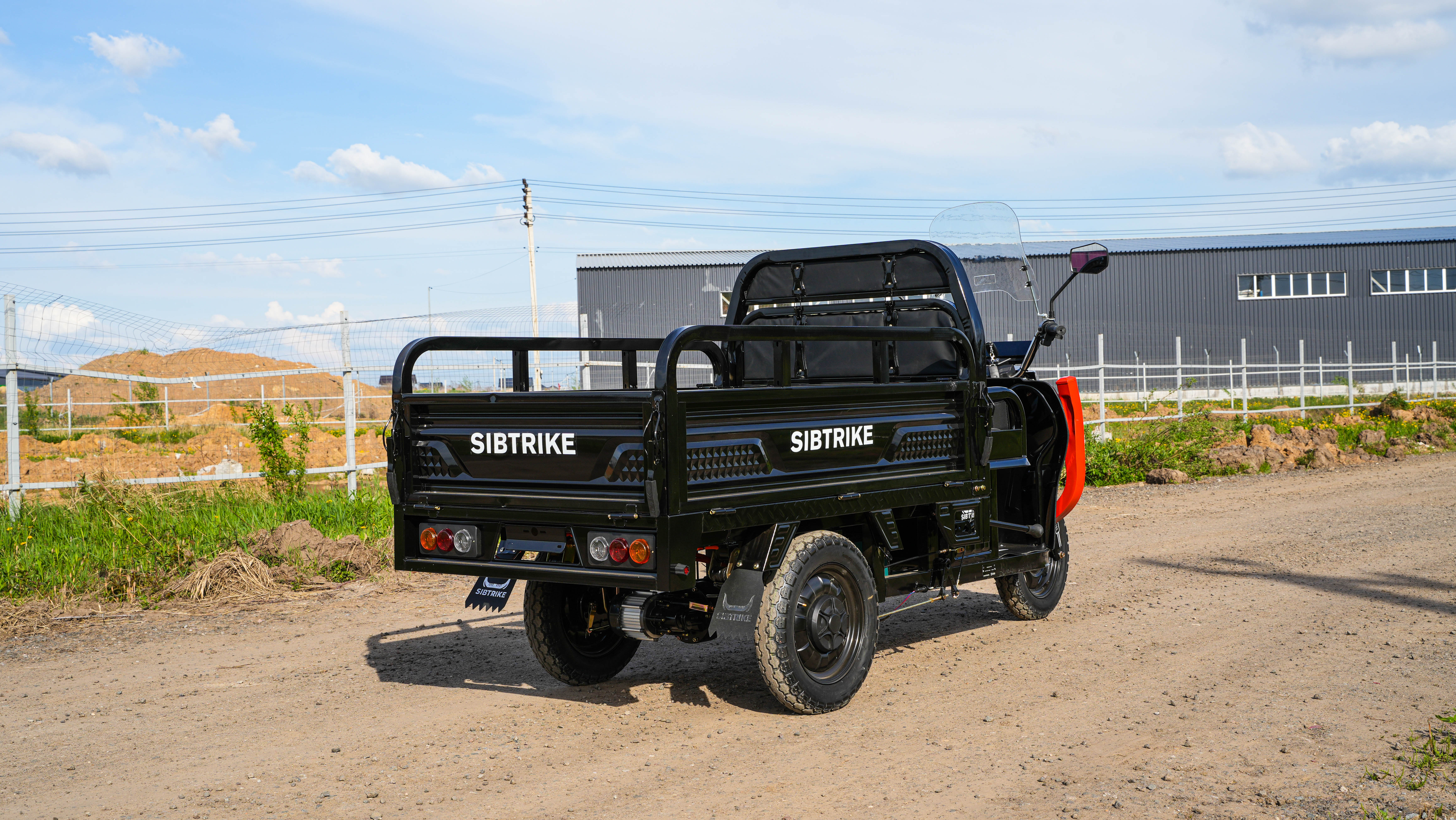 Электротрицикл White Siberia CARGO 1.8 с кабиной 