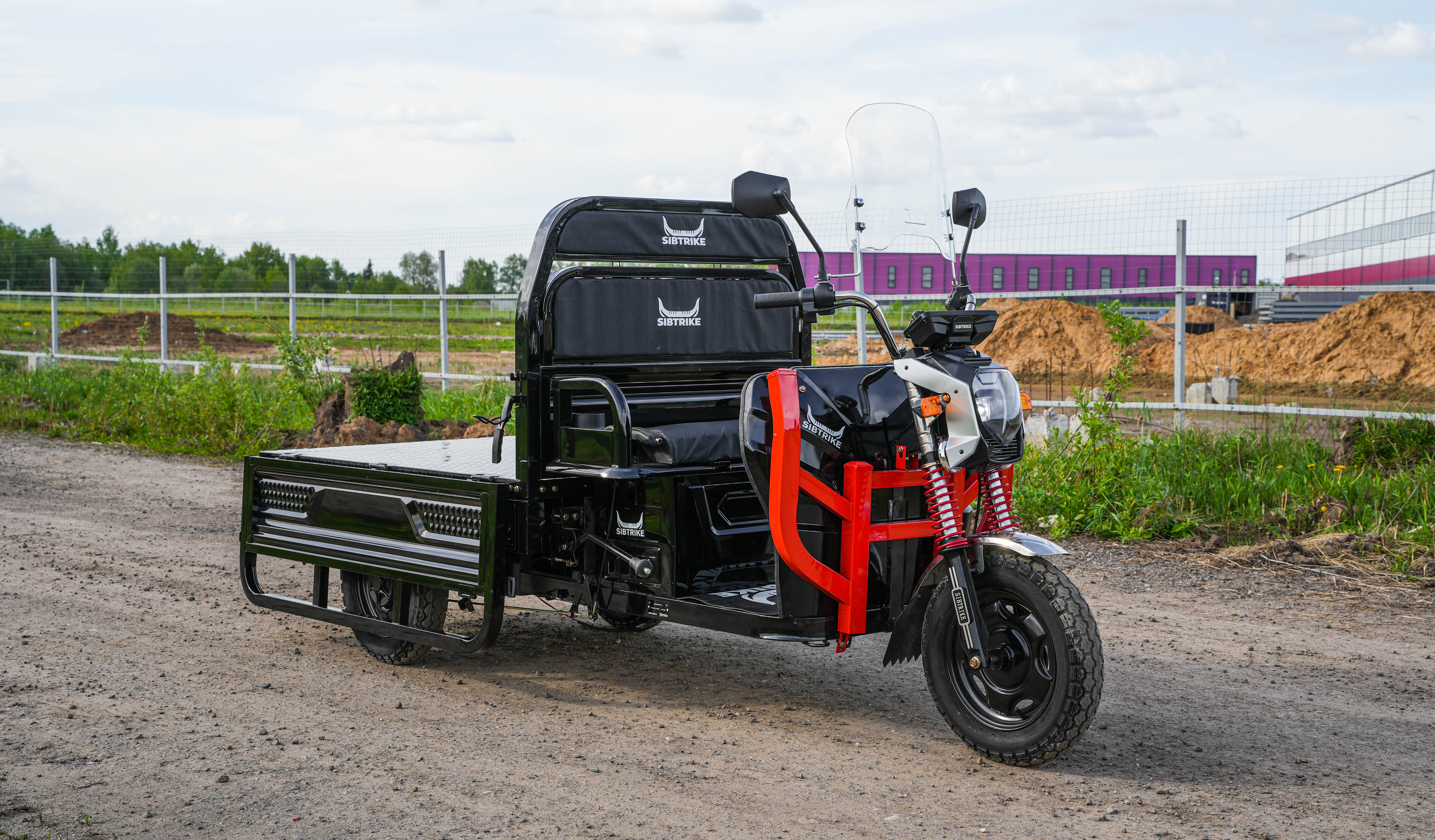 Электротрицикл White Siberia CARGO 1.8 с кабиной 