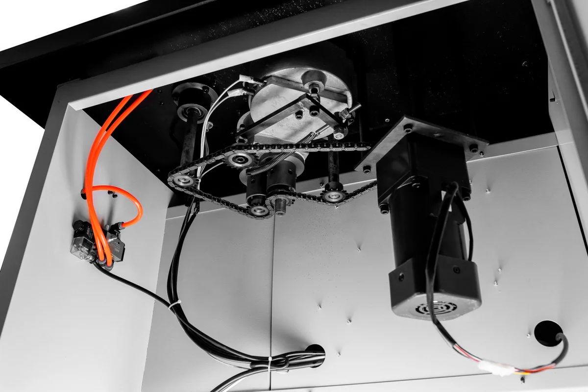 Кромкооблицовочный станок KROM PROFI 2.0 с педалью, 1.8 кВт, 220В