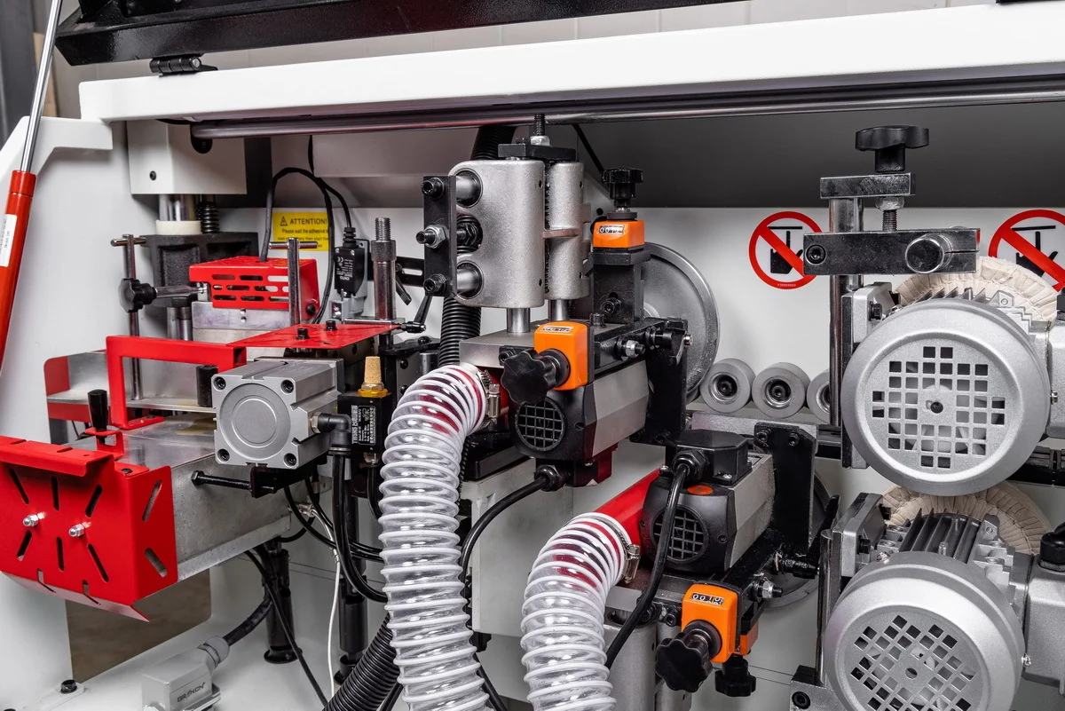 Кромкооблицовочный станок автоматический KROM AUTOMAT COMPACT, 2.52 кВт, 380В