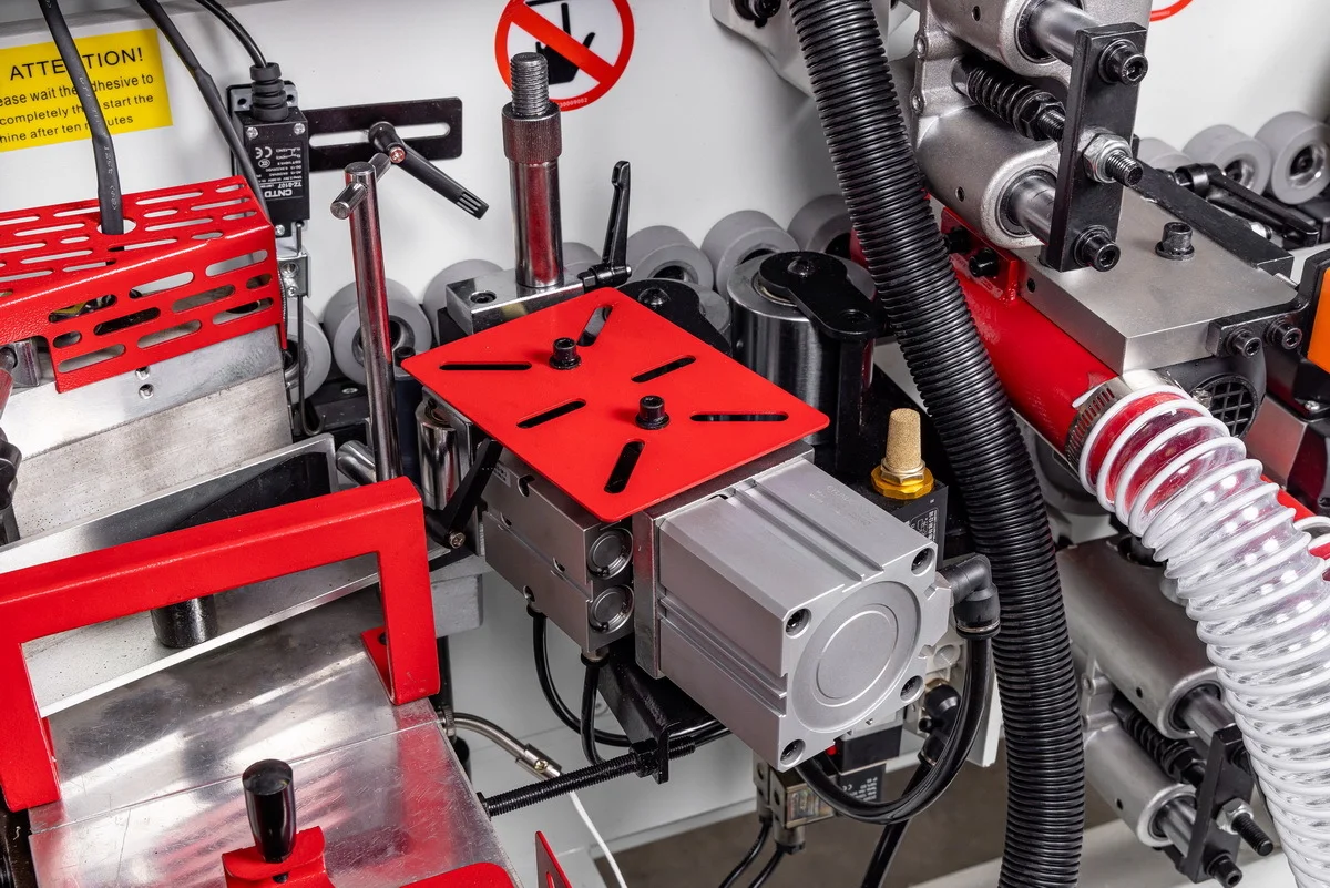 Кромкооблицовочный станок автоматический KROM AUTOMAT COMPACT, 2.52 кВт, 380В