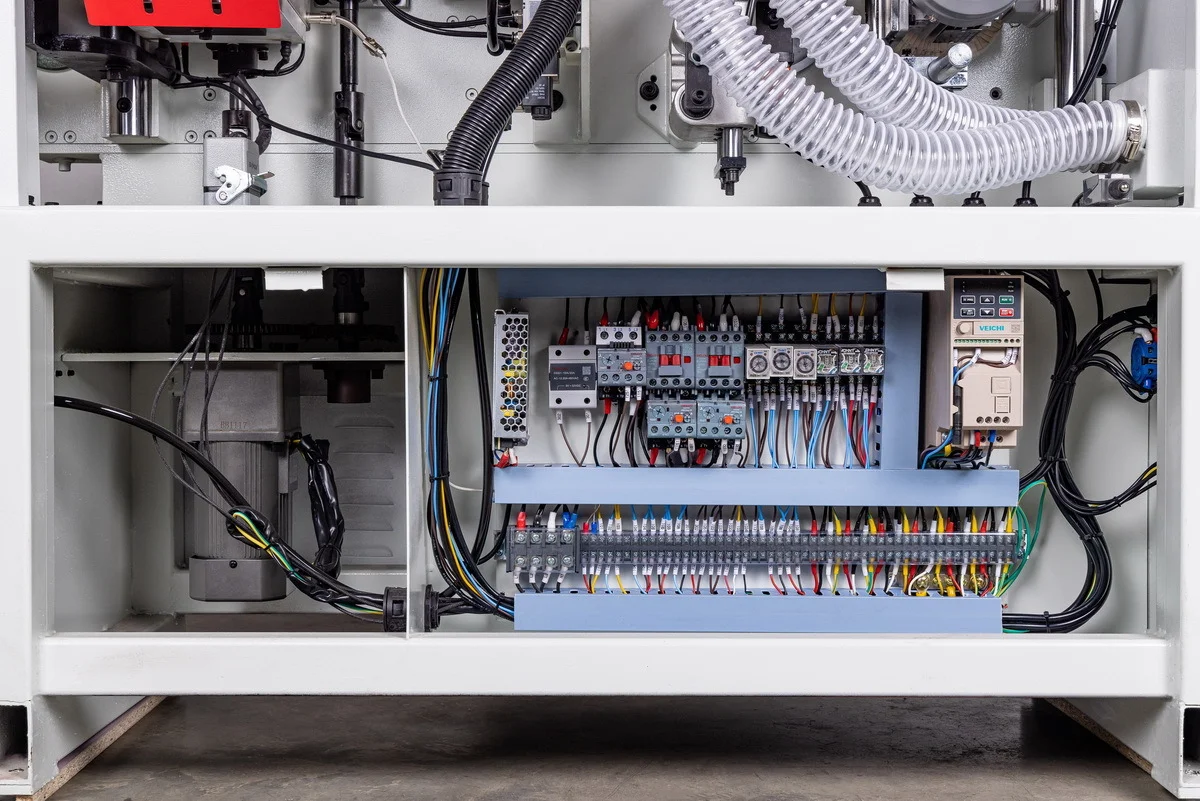 Кромкооблицовочный станок автоматический KROM AUTOMAT COMPACT, 2.52 кВт, 380В