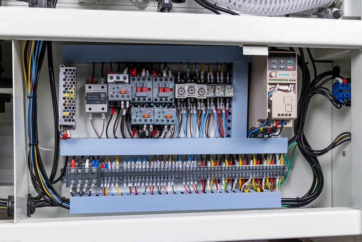 Кромкооблицовочный станок автоматический KROM AUTOMAT COMPACT, 2.52 кВт, 380В