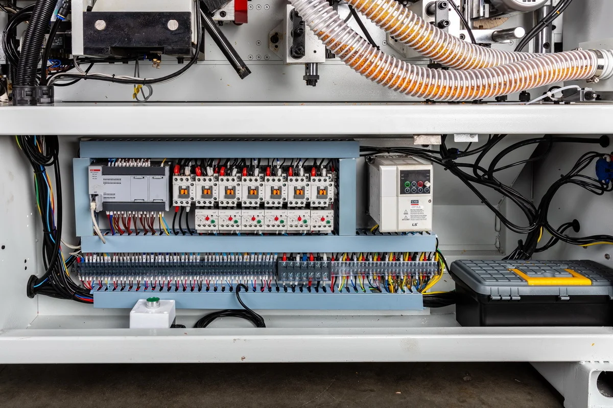 Кромкооблицовочный станок автоматический KROM AUTOMAT MAX, 9 кВт, 380В