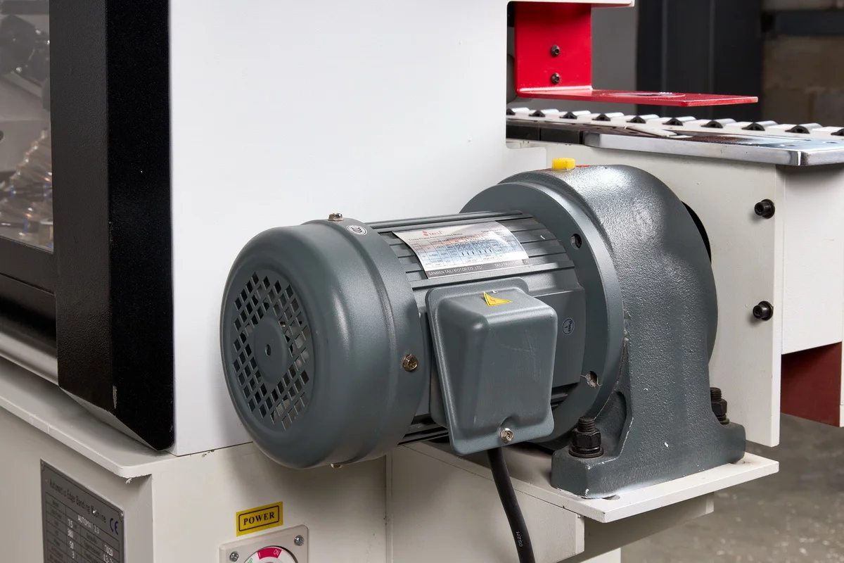 Кромкооблицовочный станок автоматический KROM AUTOMAT 2.0, 5.5 кВт, 380В