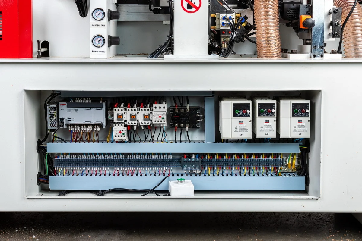 Кромкооблицовочный станок автоматический KROM AUTOMAT 2.0 PLUS, 8.15 кВт, 380В