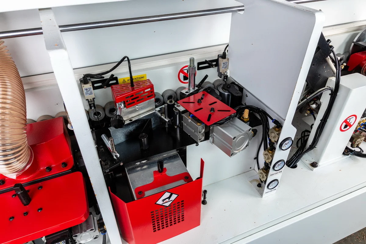 Кромкооблицовочный станок автоматический KROM AUTOMAT 2.0 PLUS, 8.15 кВт, 380В