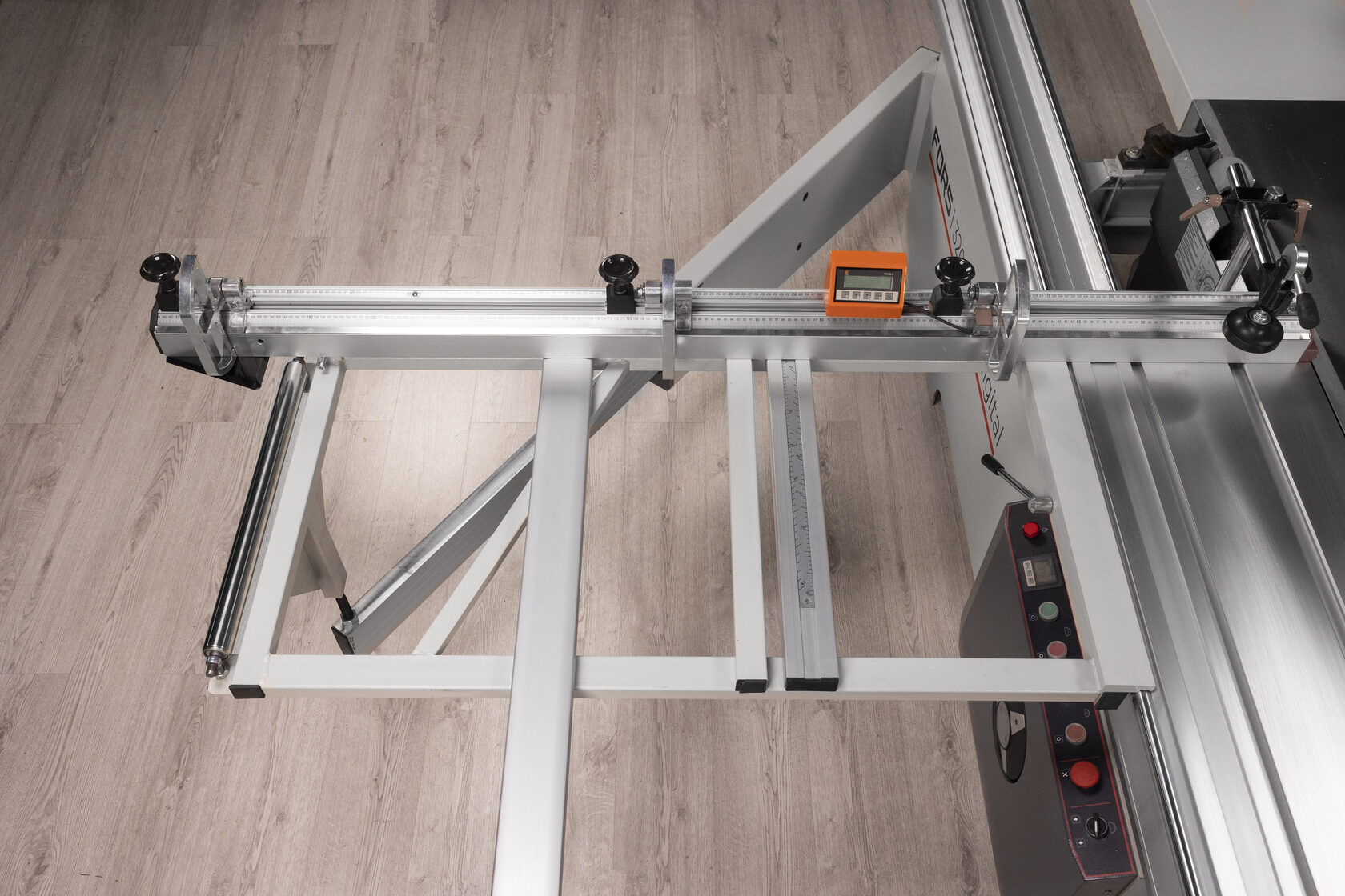 Форматно-раскроечный станок KROM FORS 3200 PRO DIGITAL, 6.6 кВт, 380В, каретка 3200 × 380 мм