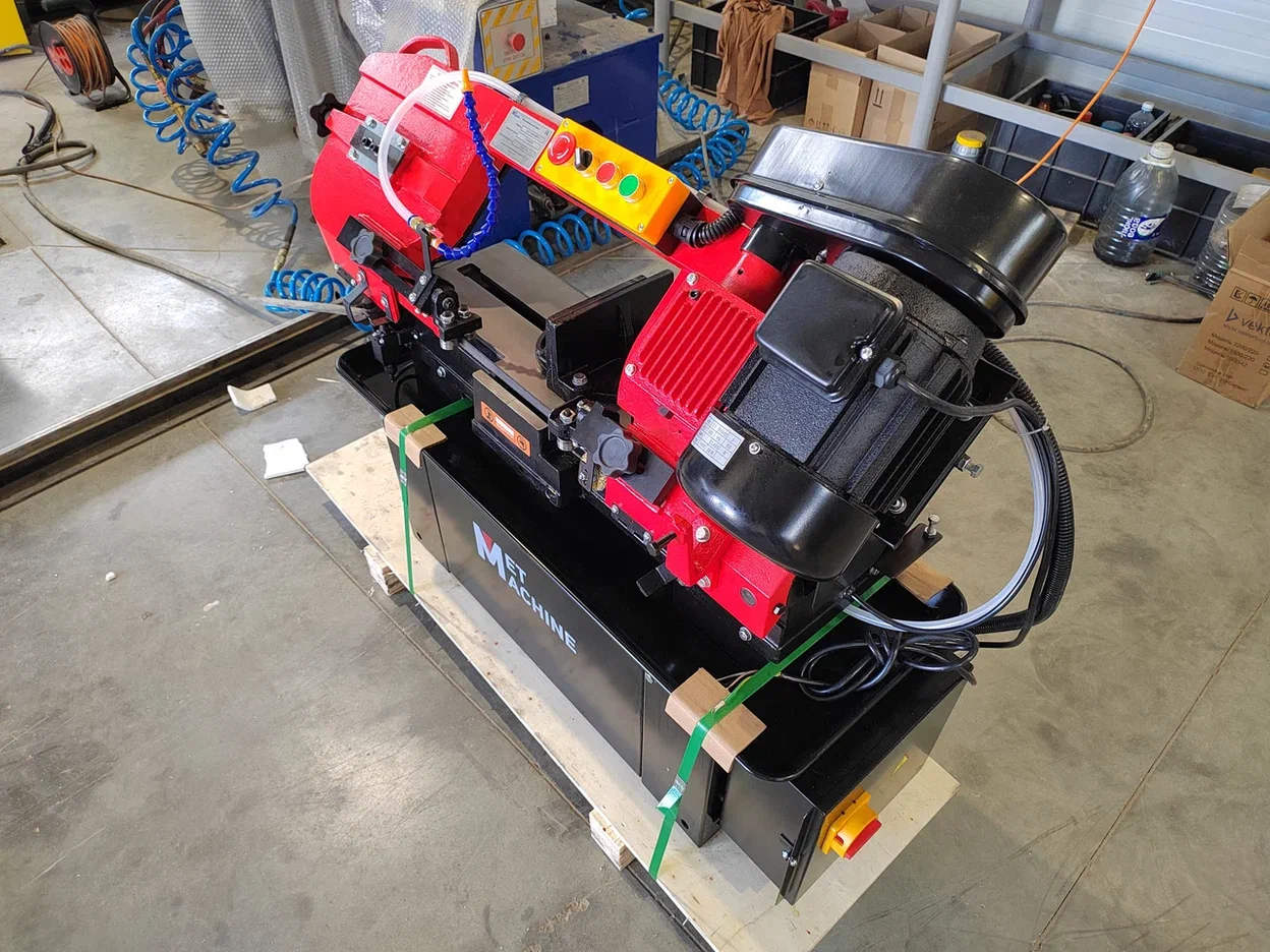 Ленточнопильный станок MetMachine LS1118