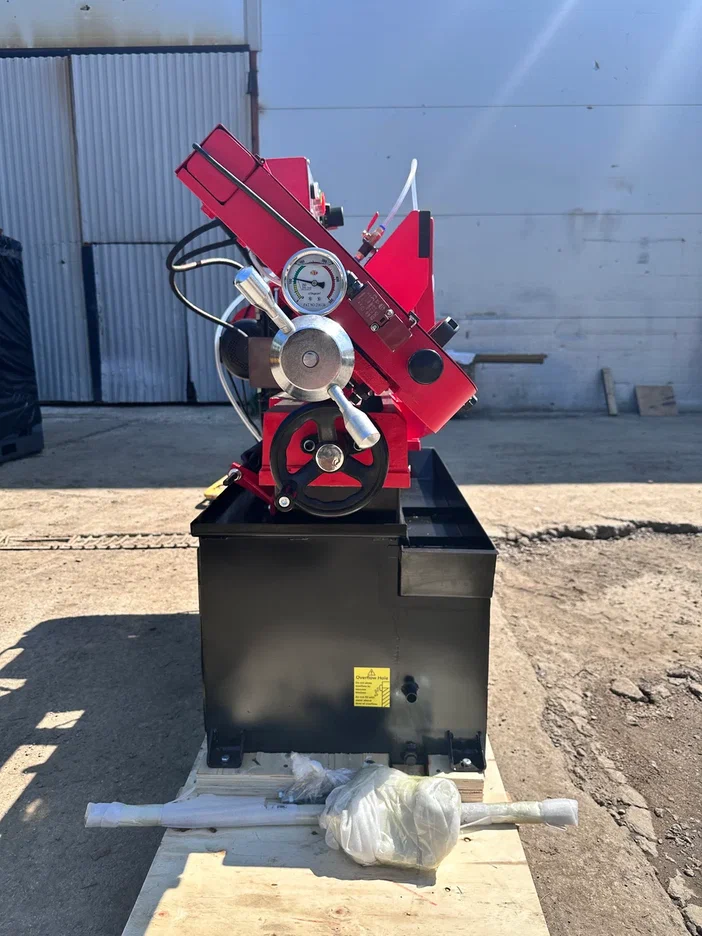 Ленточнопильный станок MetMachine LSZ1523 с поворотными тисками