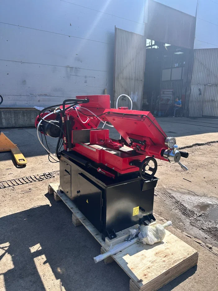 Ленточнопильный станок MetMachine LSZ1523 с поворотными тисками