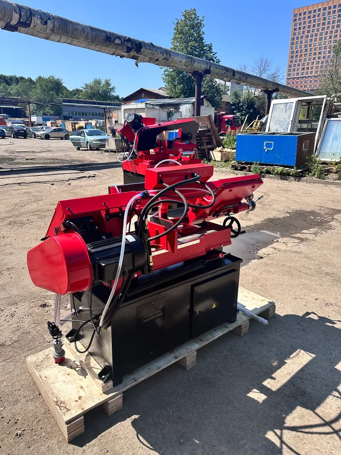 Ленточнопильный станок MetMachine LSZ1523 с поворотными тисками