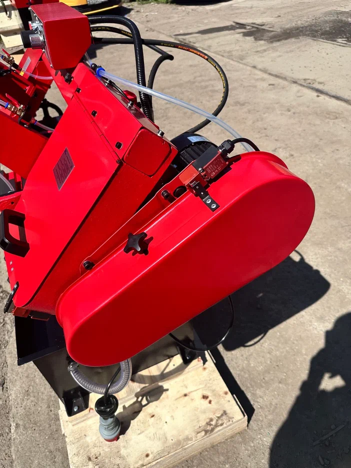 Ленточнопильный станок MetMachine LSZ1523 с поворотными тисками