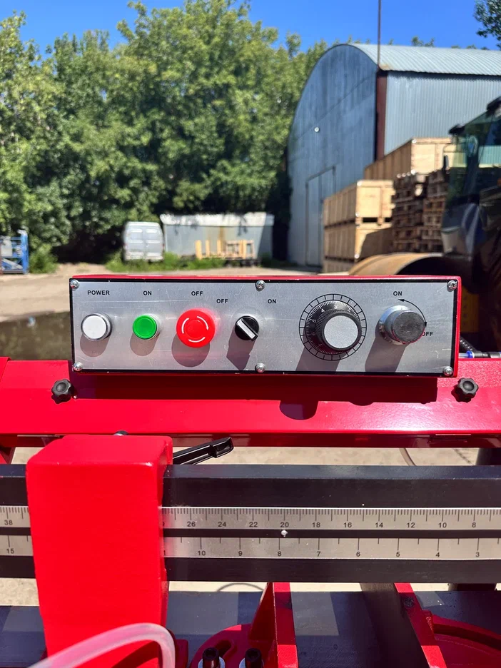 Ленточнопильный станок MetMachine LSZ1523 с поворотными тисками