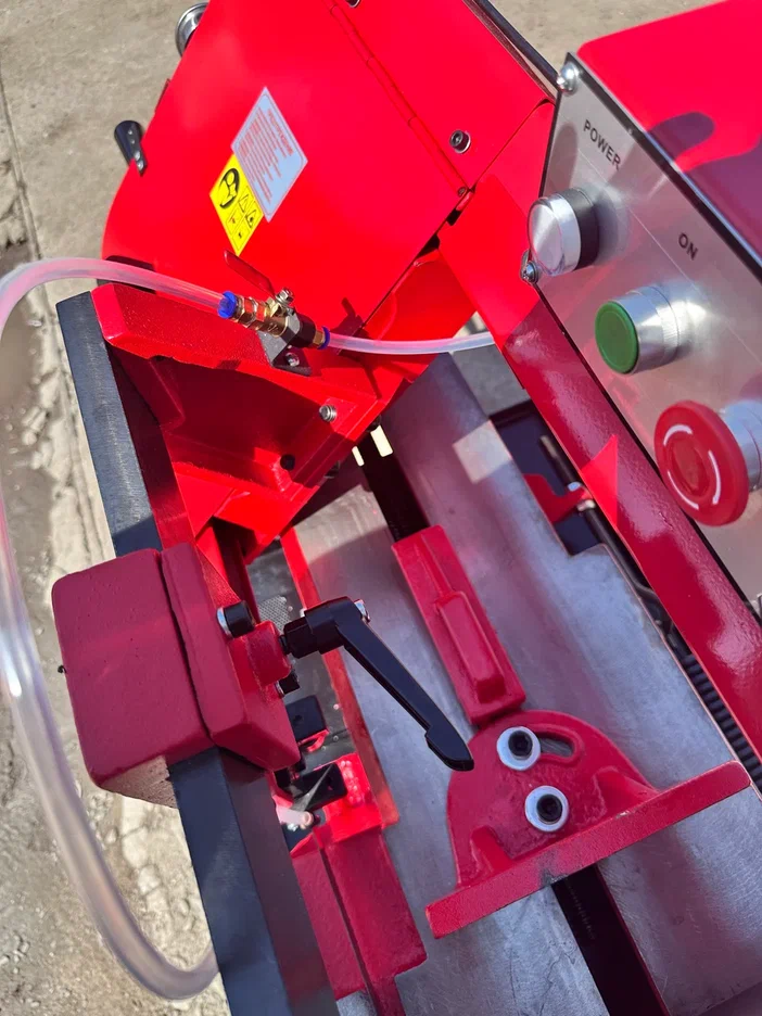 Ленточнопильный станок MetMachine LSZ1523 с поворотными тисками