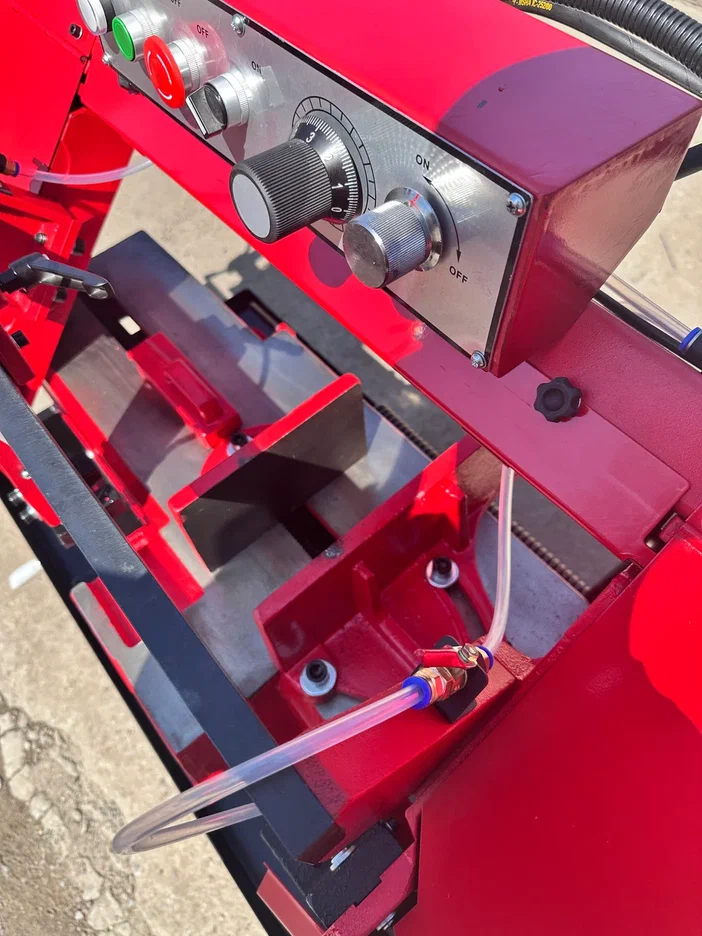 Ленточнопильный станок MetMachine LSZ1523 с поворотными тисками