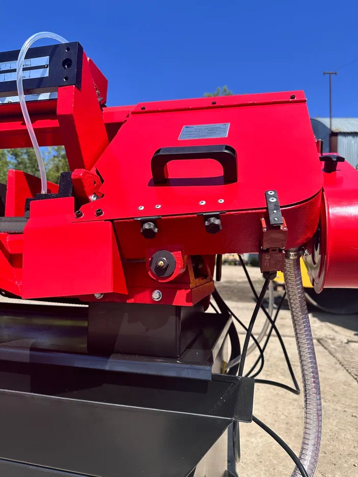Ленточнопильный станок MetMachine LSZ1523 с поворотными тисками