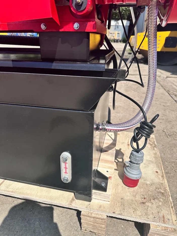 Ленточнопильный станок MetMachine LSZ1523 с поворотными тисками