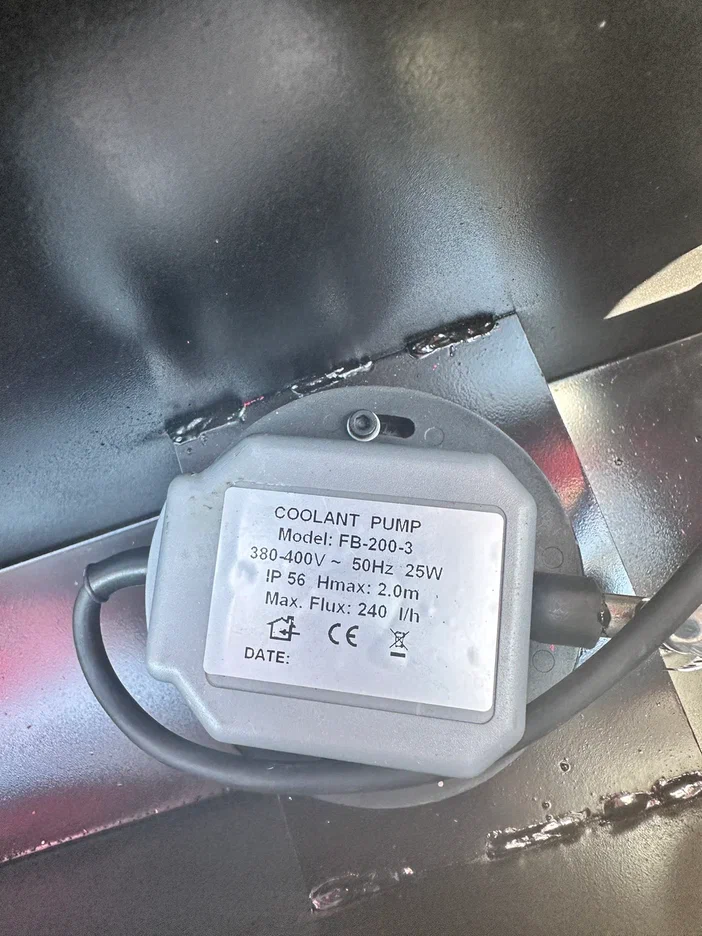 Ленточнопильный станок MetMachine LSZ1523 с поворотными тисками