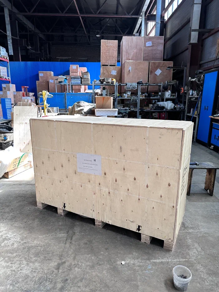 Ленточнопильный станок MetMachine LSZ1523 с поворотными тисками