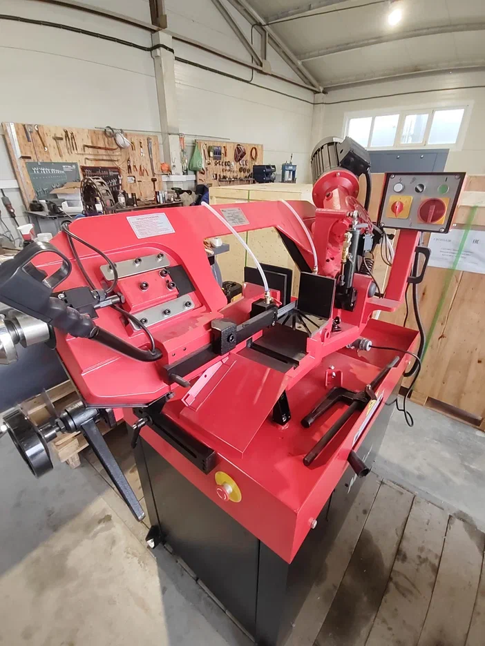 Ленточнопильный станок MetMachine LSZ1525, поворотная рама