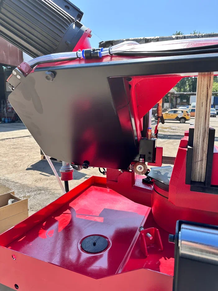 Ленточнопильный станок MetMachine LSZ1525, поворотная рама