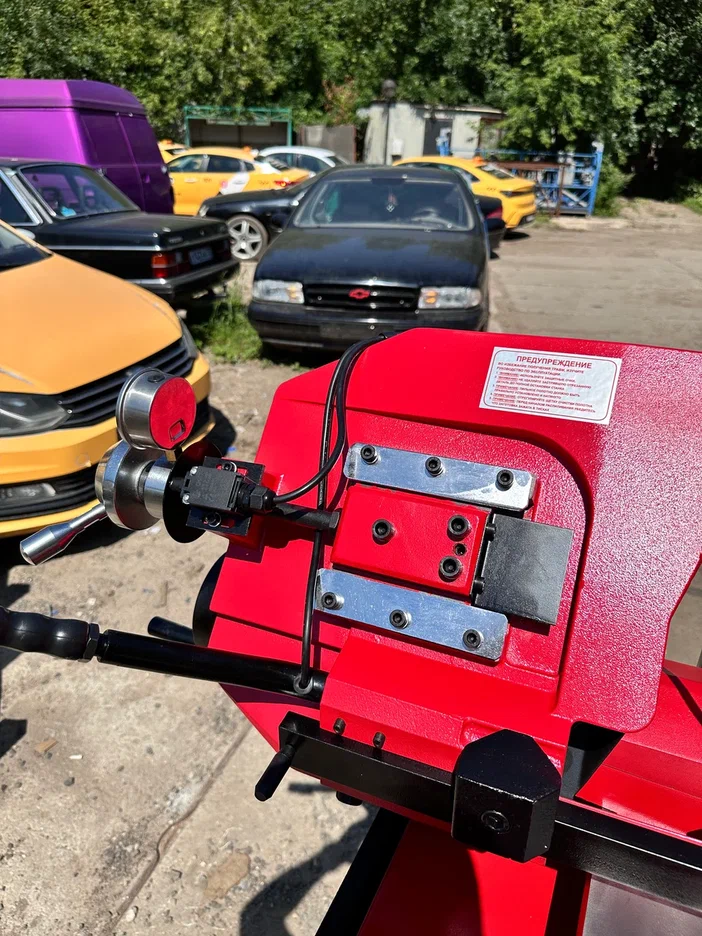 Ленточнопильный станок MetMachine LSZ1525, поворотная рама