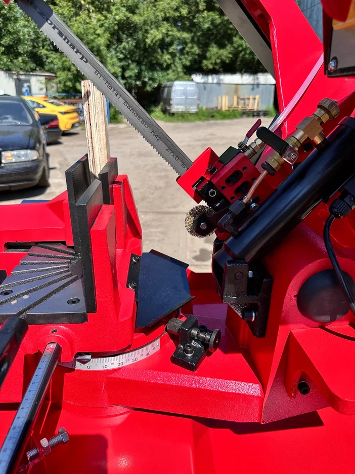 Ленточнопильный станок MetMachine LSZ1525, поворотная рама
