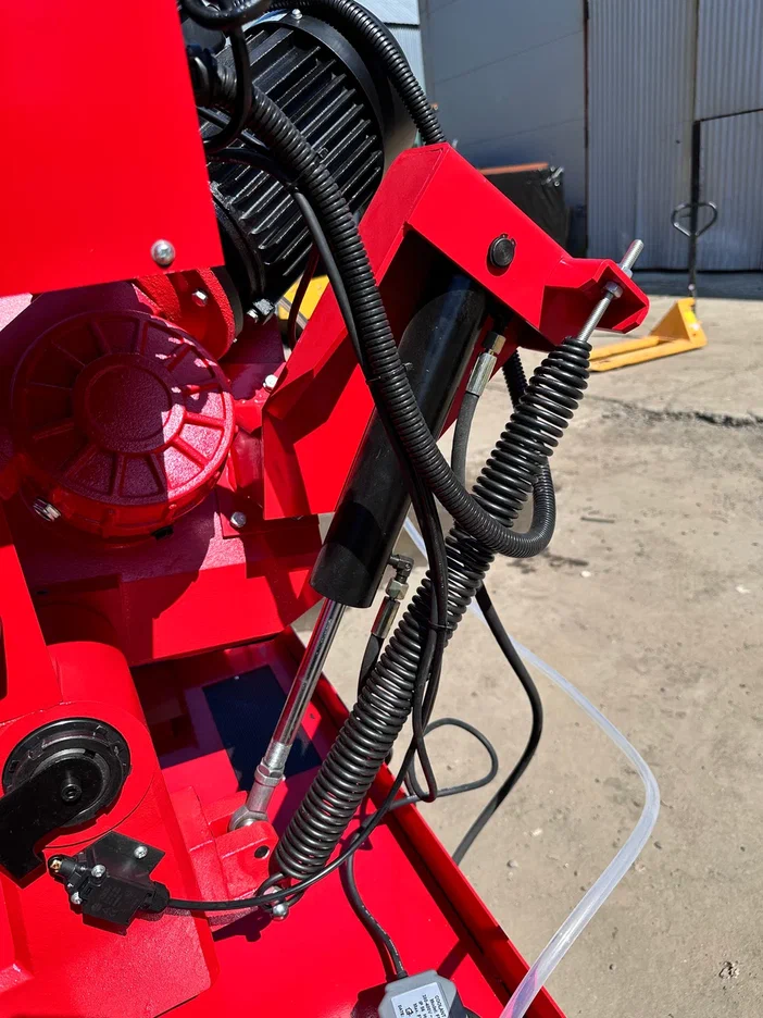 Ручной ленточнопильный станок с поворотной рамой MetMachine LSZ2227