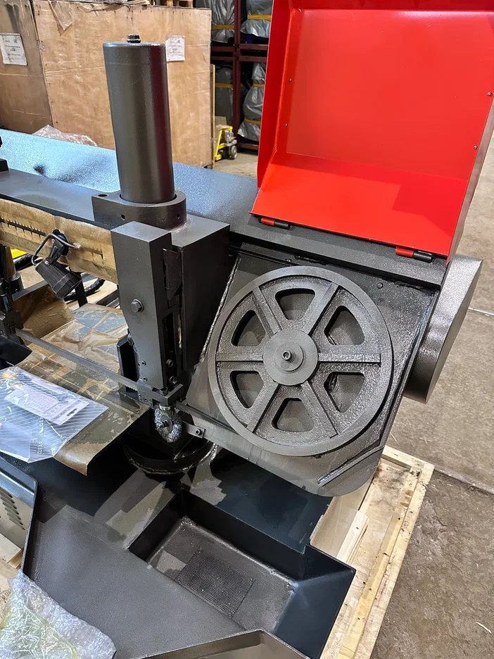 MetMachine LSZ2226 ленточнопильный станок с поворотной рамой