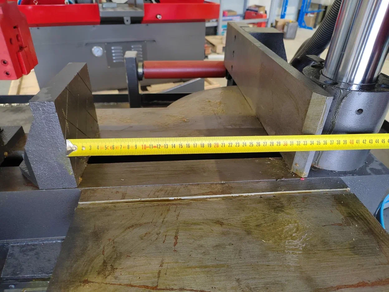 MetMachine LSZ2226 ленточнопильный станок с поворотной рамой