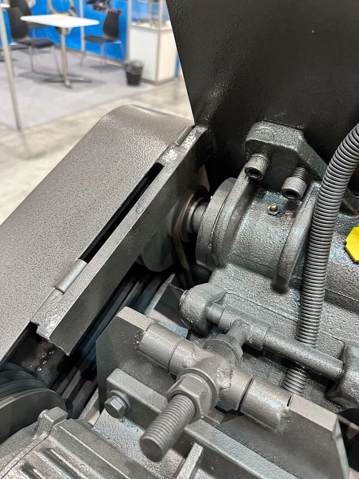 Автоматический ленточнопильный станок MetMachine ALS3032-NL0ST0