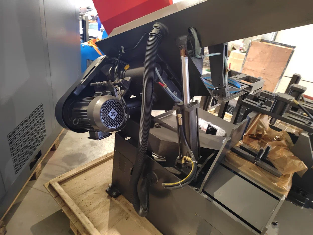 Автоматический ленточнопильный станок MetMachine ASZ3028-0L0000