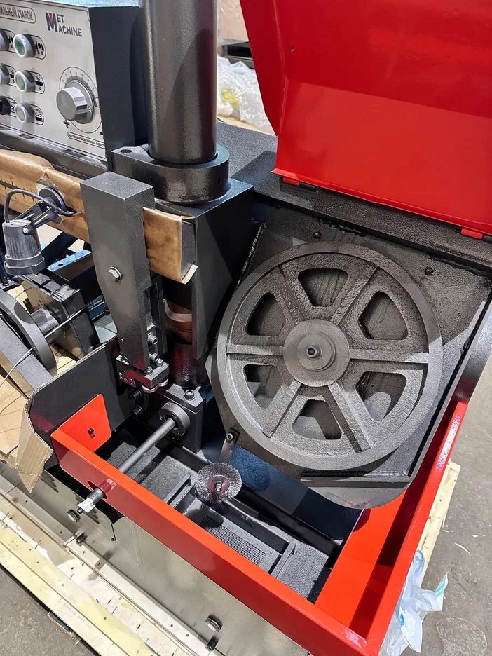MetMachine LS2226 полуавтоматический ленточнопильный станок 