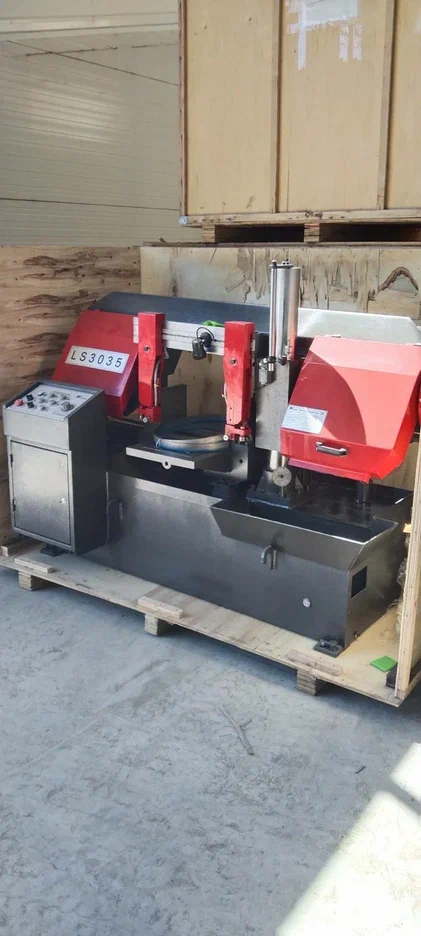 Полуавтоматический ленточнопильный станок MetMachine LS3035