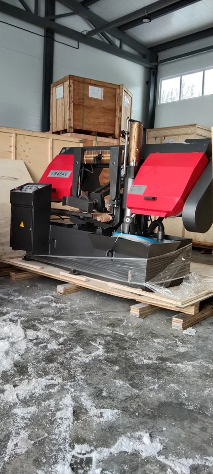 Полуавтоматический ленточнопильный станок MetMachine LS4040