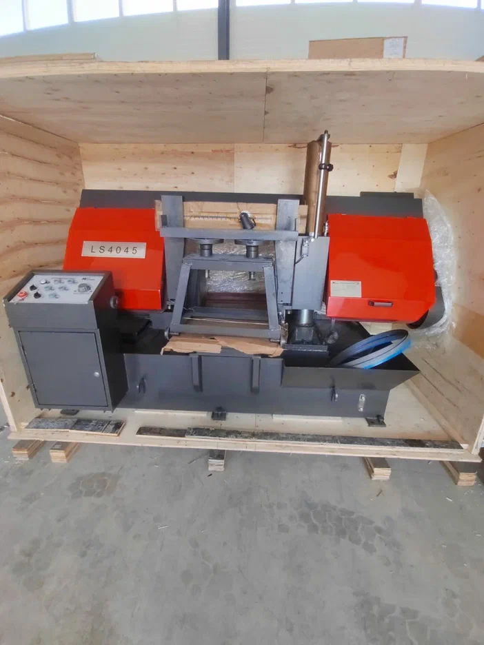 Полуавтоматический ленточнопильный станок MetMachine LS4045