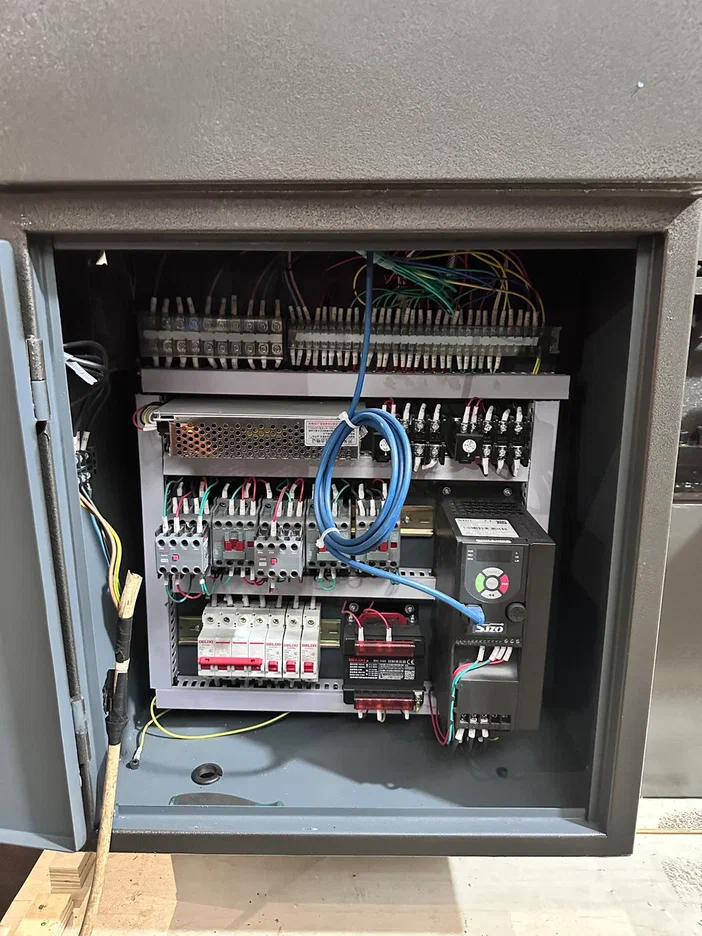 Ленточнопильный станок LS4050 MetMachine полуавтомат