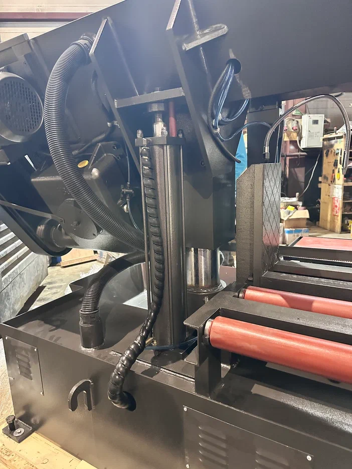Ленточнопильный станок LS4050 MetMachine полуавтомат