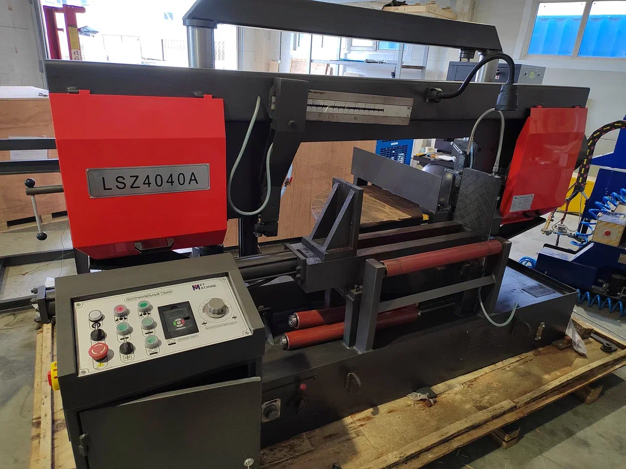 Полуавтоматический ленточнопильный станок с поворотной рамой MetMachine LSZ4040
