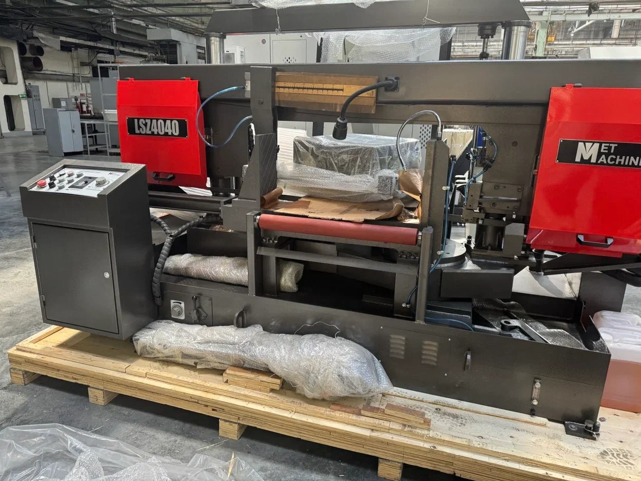 Полуавтоматический ленточнопильный станок с поворотной рамой MetMachine LSZ4040