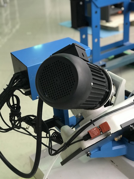 MetalTec BS 250 FH ленточнопильный станок по металлу
