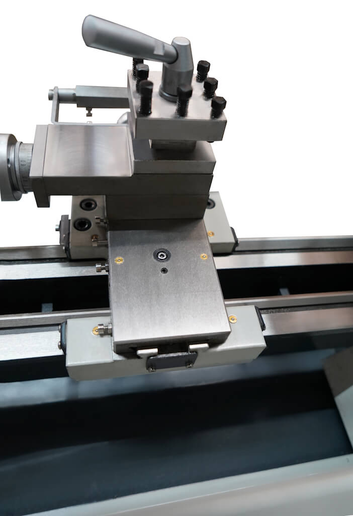 Настольный токарно-винторезный станок Metal Master MML 2140VE с проходным отверстием шпинделя 38мм