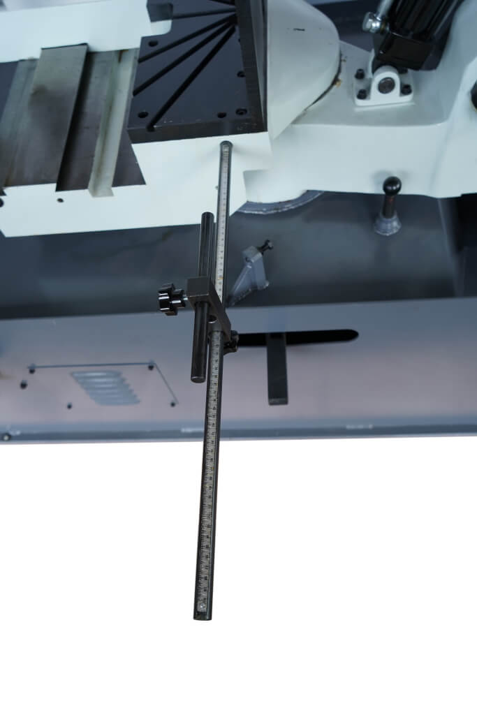 Ленточнопильный полуавтоматический станок Metal Master BSM-330 SAF