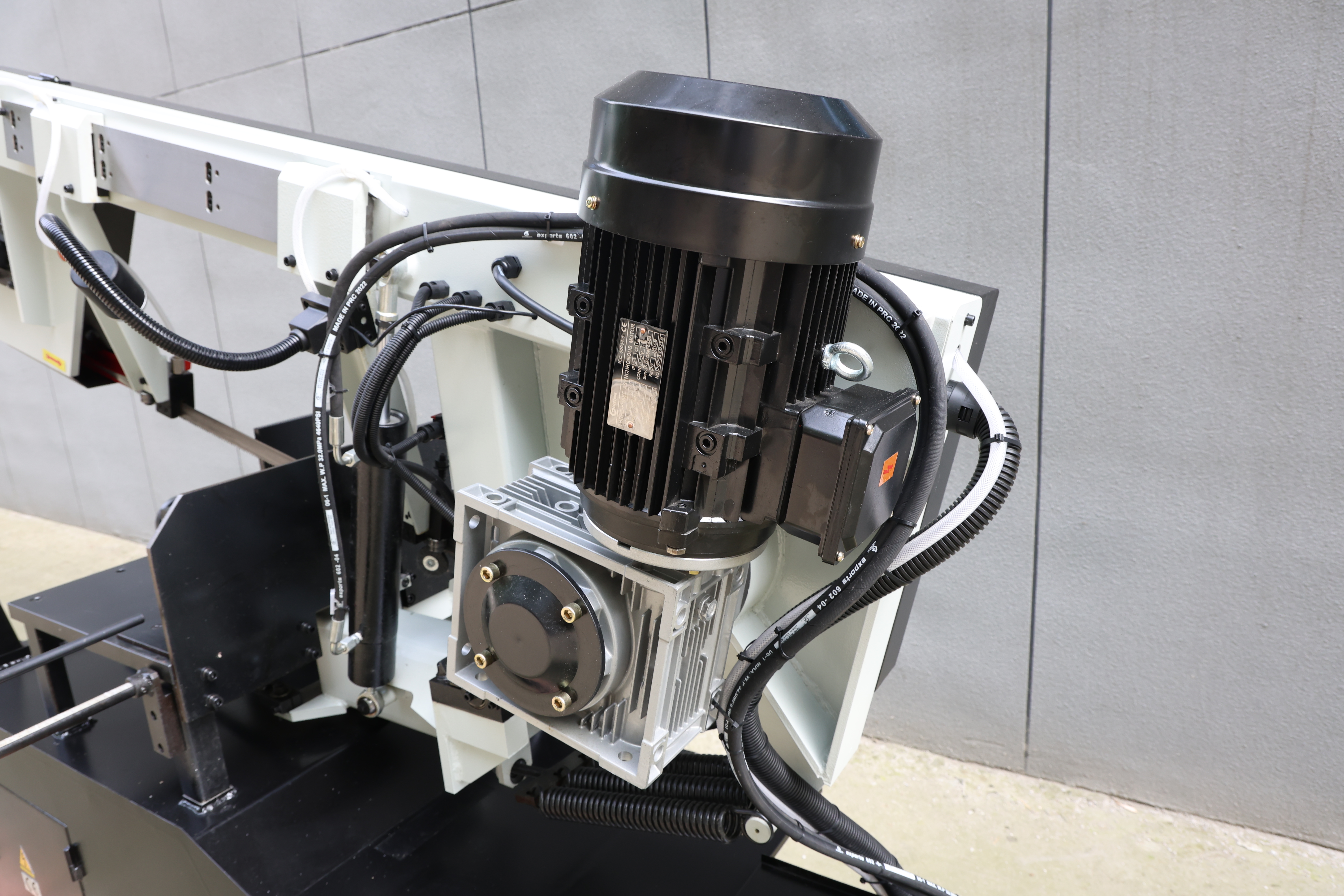 Станок ленточнопильный с гидроподъёмом рамы STALEX BS-2114ТH